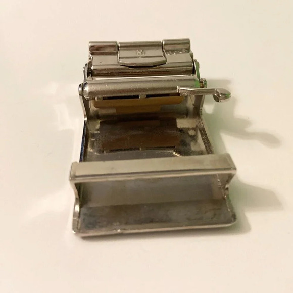 Vintage 1989 GK Belt Buckle  Black Gold Tone TGM - Picture 9 of 13